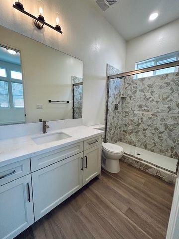 1604 Heirloom Avenue, Clovis, CA 93619