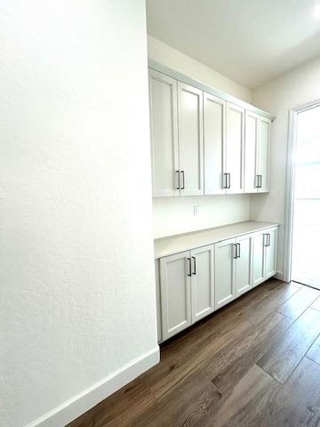 1604 Heirloom Avenue, Clovis, CA 93619