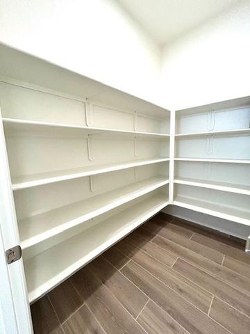 1604 Heirloom Avenue, Clovis, CA 93619