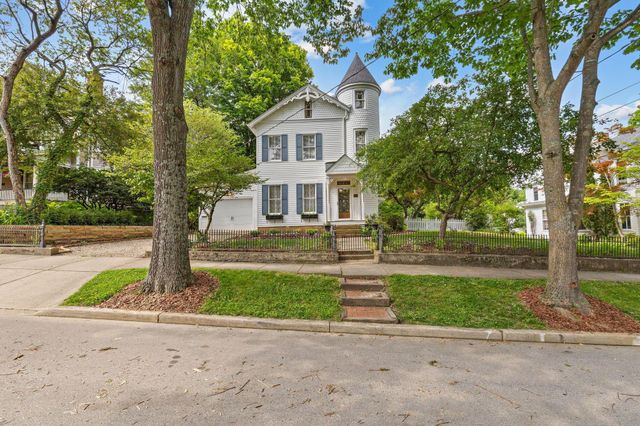 324 W Elm Street, Granville, OH 43023
