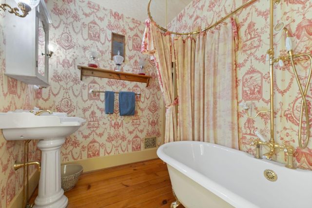 324 W Elm Street, Granville, OH 43023