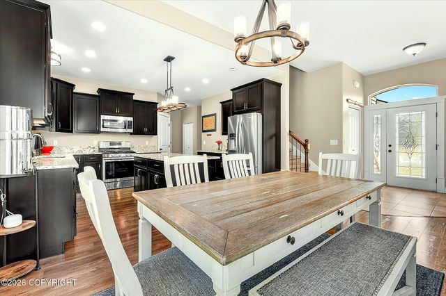 7913 E Wolf Creek Road, Wasilla, AK 99654