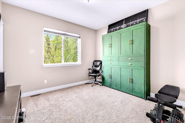 7913 E Wolf Creek Road, Wasilla, AK 99654
