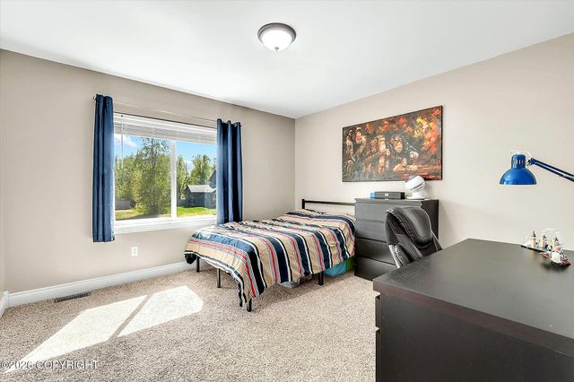 7913 E Wolf Creek Road, Wasilla, AK 99654
