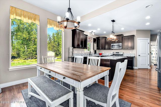 7913 E Wolf Creek Road, Wasilla, AK 99654