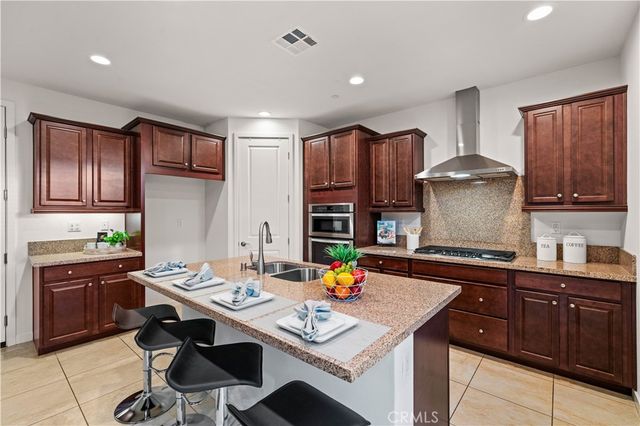 3811 Snapdragon Way, Yorba Linda, CA 92886