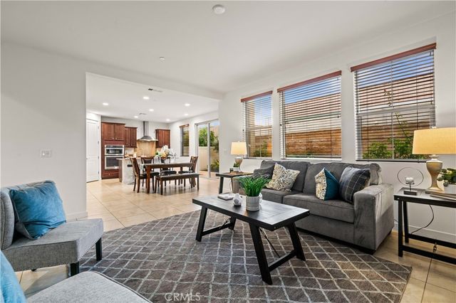 3811 Snapdragon Way, Yorba Linda, CA 92886