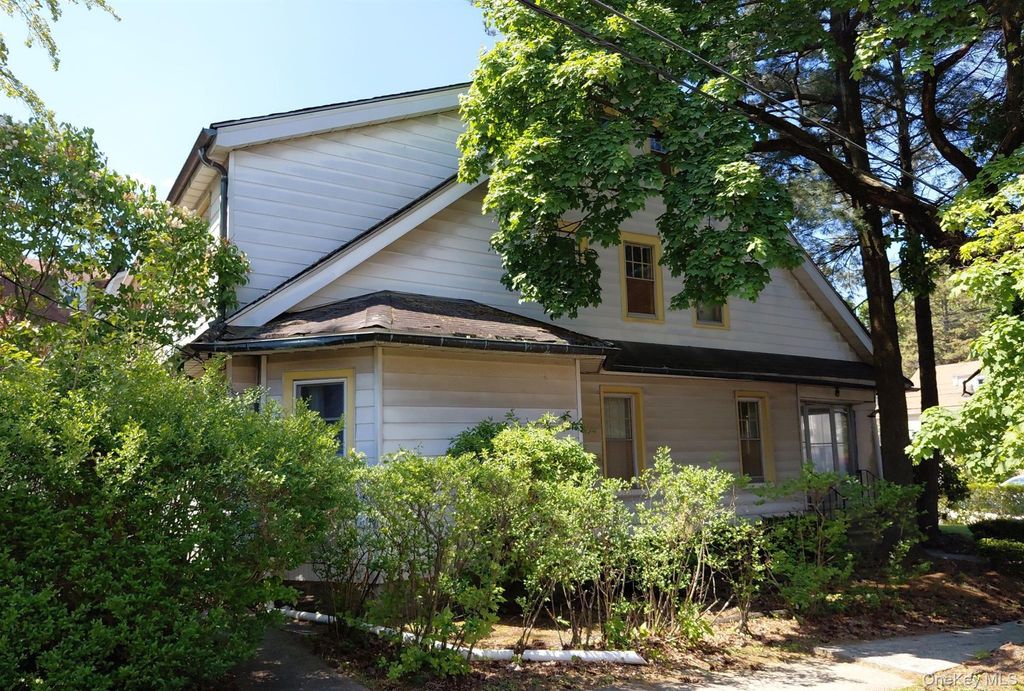 384 Hawthorne Avenue, Yonkers, NY 10705