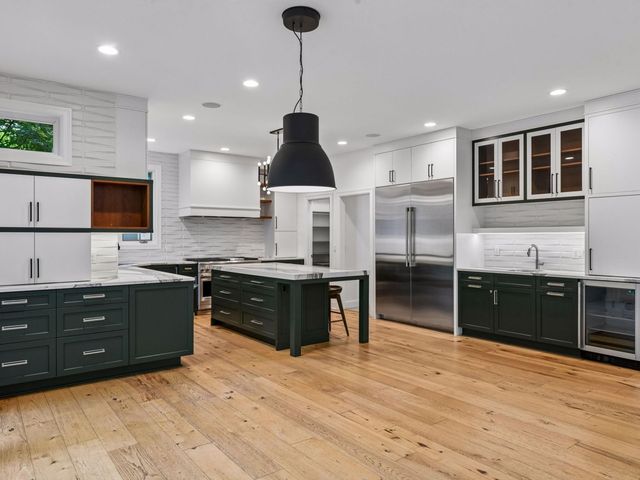 25695 Maple View Court, Shorewood, MN 55331