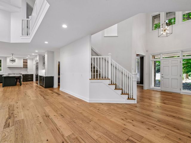 25695 Maple View Court, Shorewood, MN 55331
