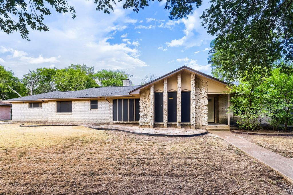 1760 S Duncanville Road, Cedar Hill, TX 75104 — exterior