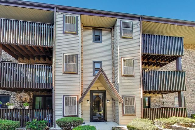 4553 W 56th Street 305, Chicago, IL 60629