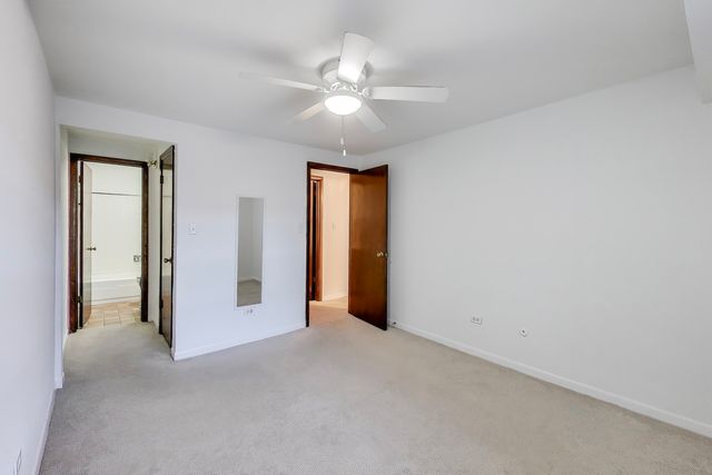 4553 W 56th Street 305, Chicago, IL 60629