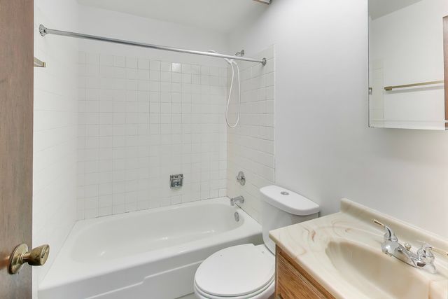 4553 W 56th Street 305, Chicago, IL 60629