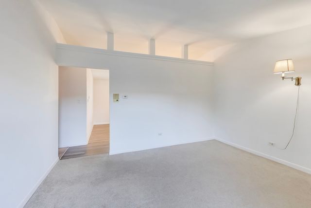 4553 W 56th Street 305, Chicago, IL 60629