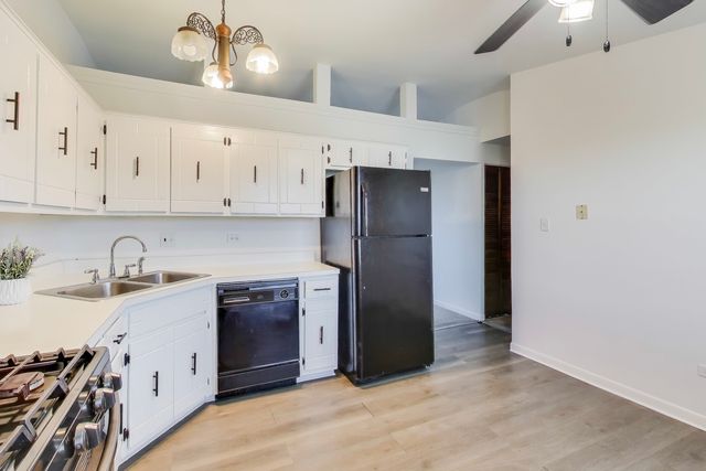 4553 W 56th Street 305, Chicago, IL 60629