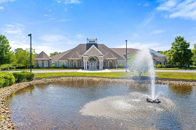 56 Mulberry Drive, Manahawkin, NJ 08050