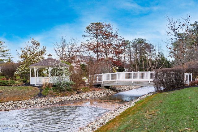 56 Mulberry Drive, Manahawkin, NJ 08050
