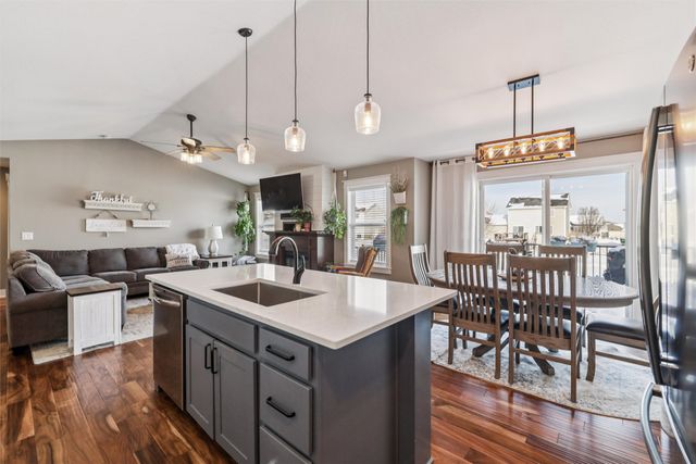 805 SE 14th Street, Grimes, IA 50111