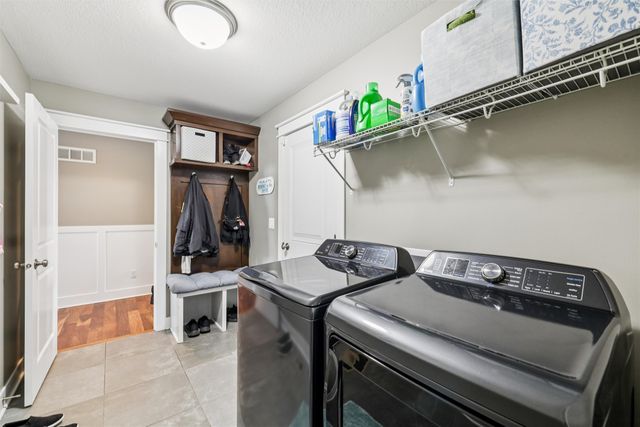 805 SE 14th Street, Grimes, IA 50111