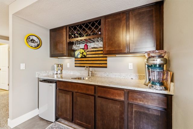 805 SE 14th Street, Grimes, IA 50111