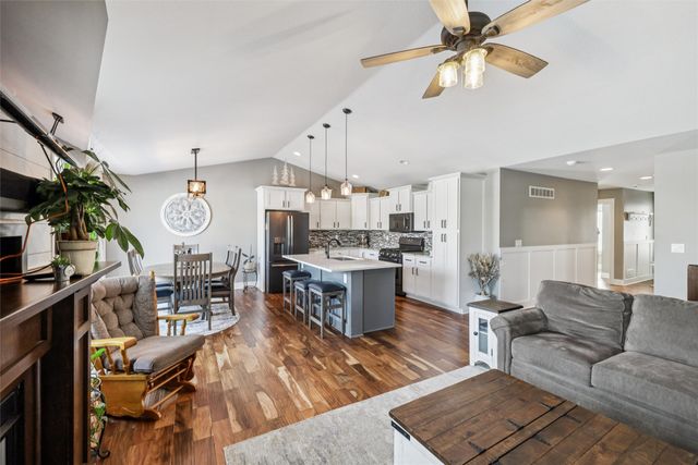 805 SE 14th Street, Grimes, IA 50111