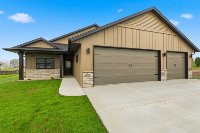 1317 Iris Lane, Saint Joseph, MN 56374