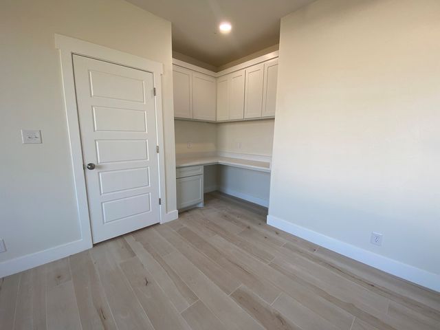 207 NE 5th St, Andrews, TX 79714