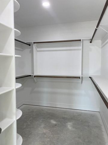 207 NE 5th St, Andrews, TX 79714