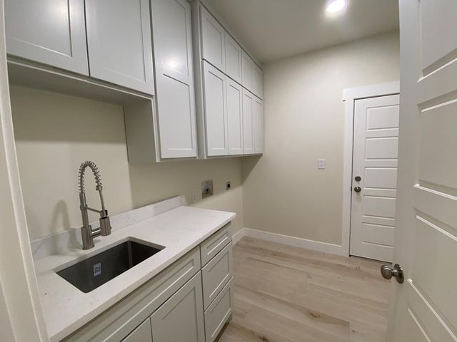 207 NE 5th St, Andrews, TX 79714