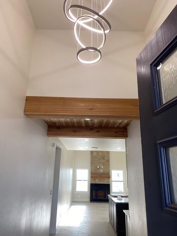 207 NE 5th St, Andrews, TX 79714