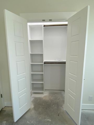 207 NE 5th St, Andrews, TX 79714