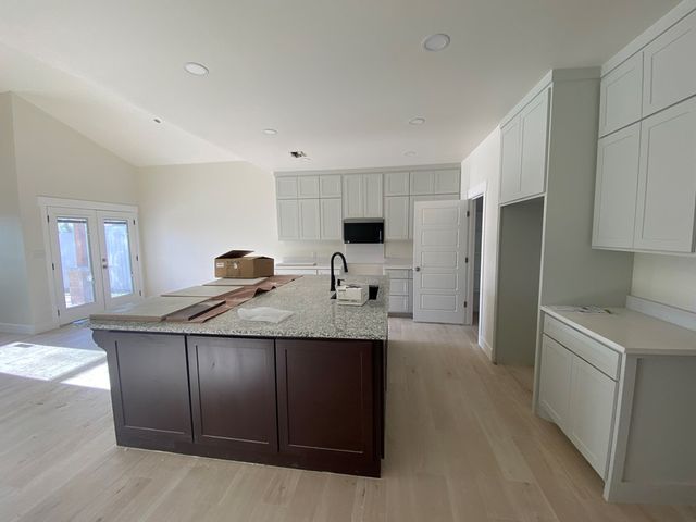 207 NE 5th St, Andrews, TX 79714