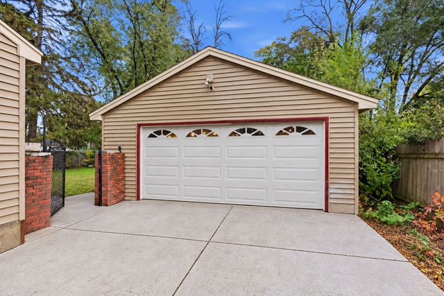 8207 3rd Avenue S, Bloomington, MN 55420