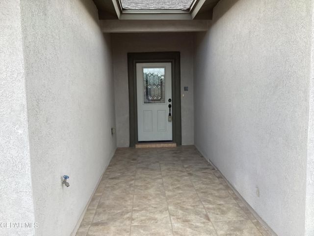 5925 Speyside Drive, Sunland Park, NM 88063