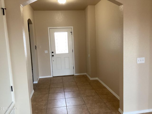5925 Speyside Drive, Sunland Park, NM 88063