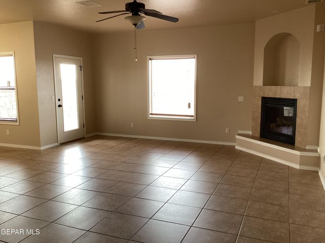 5925 Speyside Drive, Sunland Park, NM 88063