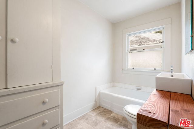 602 California Avenue, Santa Monica, CA 90403