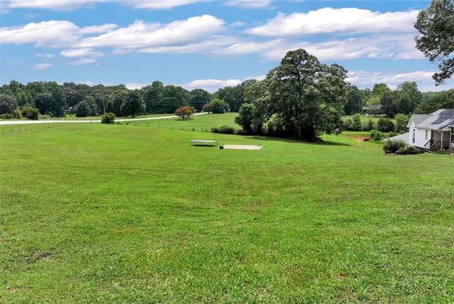 6009 Holly Springs Road, Pendergrass, GA 30567