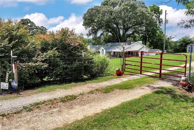 6009 Holly Springs Road, Pendergrass, GA 30567