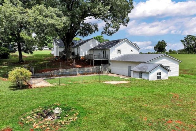 6009 Holly Springs Road, Pendergrass, GA 30567