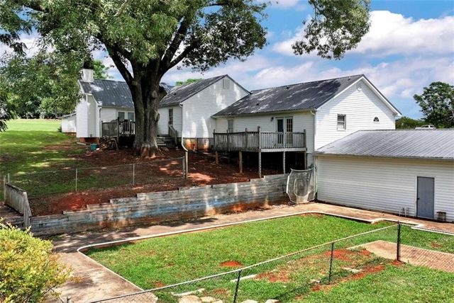 6009 Holly Springs Road, Pendergrass, GA 30567