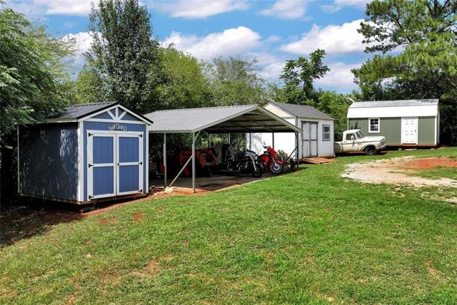 6009 Holly Springs Road, Pendergrass, GA 30567