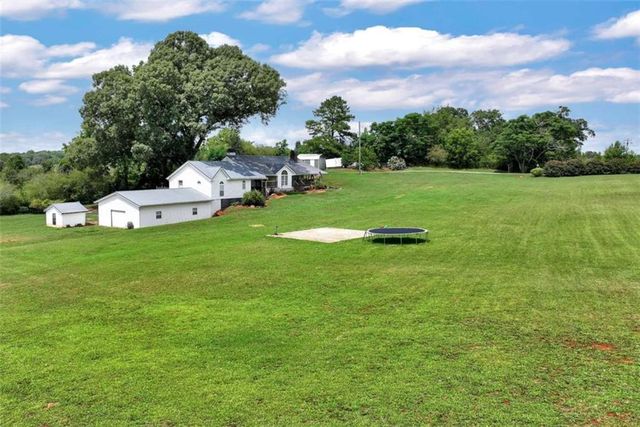 6009 Holly Springs Road, Pendergrass, GA 30567