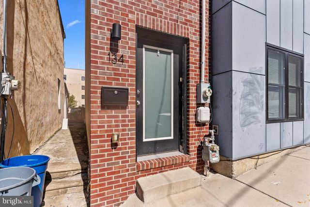 134 BURNSIDE STREET, Philadelphia, PA 19127