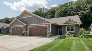 4930 Field Crest Lane, Eau Claire, WI 54701