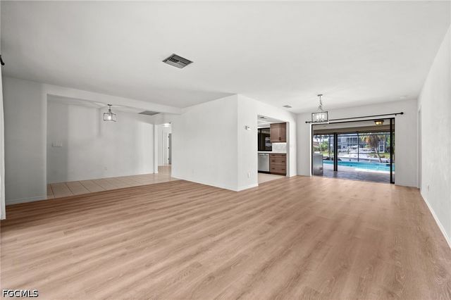 1216 SW 53rd ST, Cape Coral, FL 33914