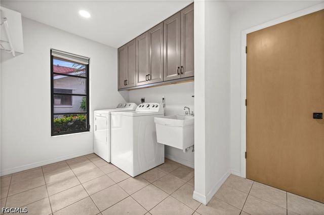 1216 SW 53rd ST, Cape Coral, FL 33914