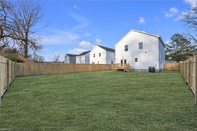 119 N Lloyd ST, Suffolk, VA 23434