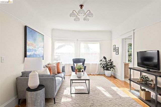 2259 Derby St, Berkeley, CA 94705